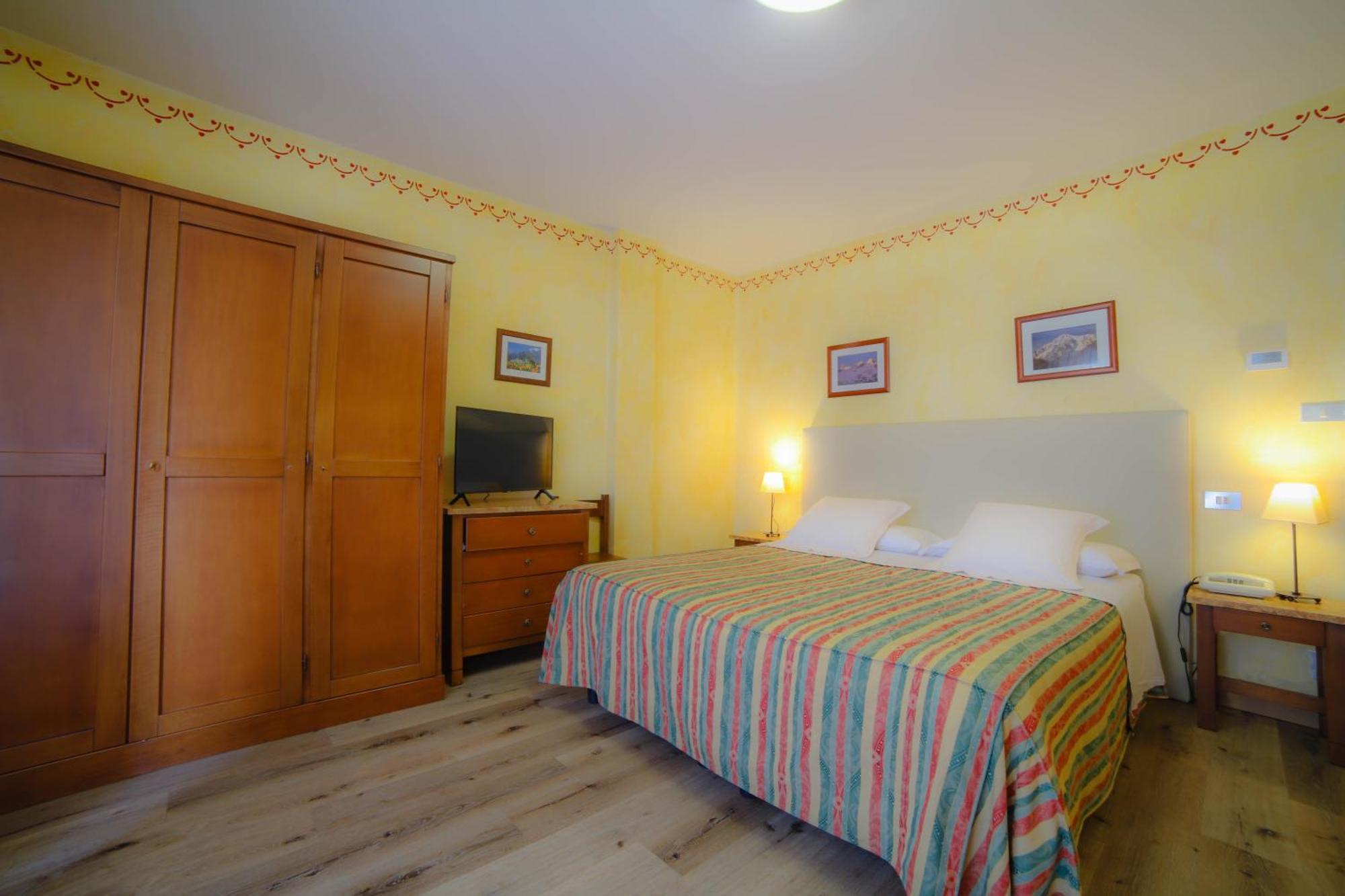 Hotel Beau Sejour เพร-แซงต์-ดีดีเย ภายนอก รูปภาพ