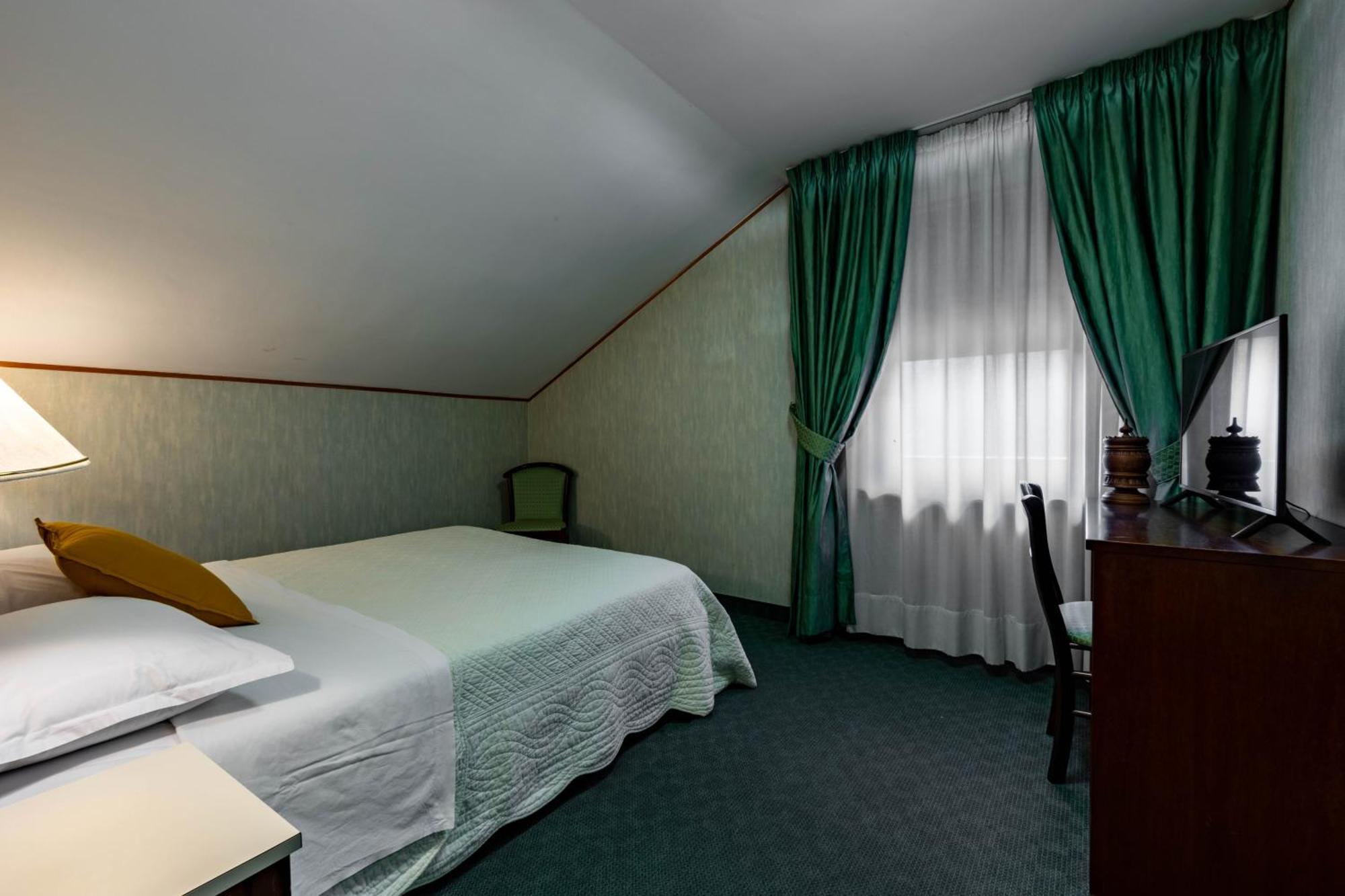 Hotel Beau Sejour เพร-แซงต์-ดีดีเย ภายนอก รูปภาพ